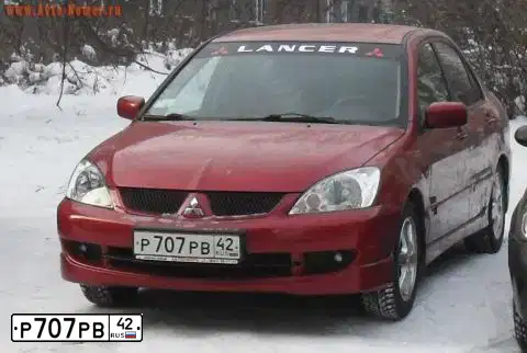 Фото автомобиля KIA SPORTAGE, 2010 — госномер С138КМ190. Цвет: СЕРЫЙ
