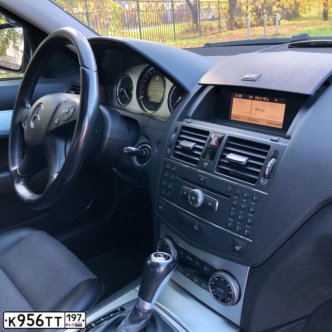 Фото автомобиля MERCEDES C-KLASSE, 2007 — госномер У168УВ48. Цвет: Серый