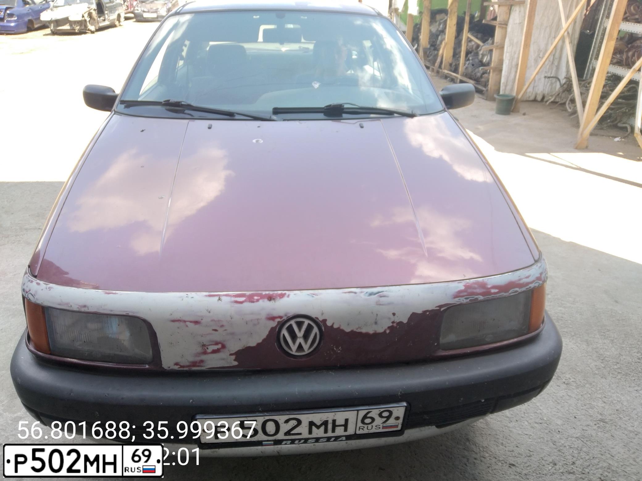 Фото автомобиля VOLKSWAGEN PASSAT, 1991 — госномер Т339УХ77. Цвет: ВИШНЕВЫЙ