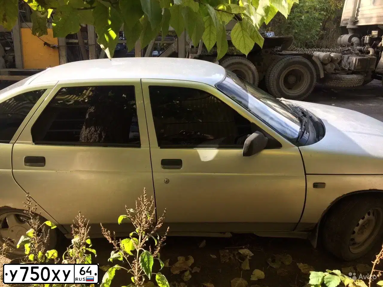 Фото автомобиля LADA 2112 LADA, 2005 — госномер У750ХЕ64. Цвет: ГРАФИТОВЫЙ МЕТАЛЛИК