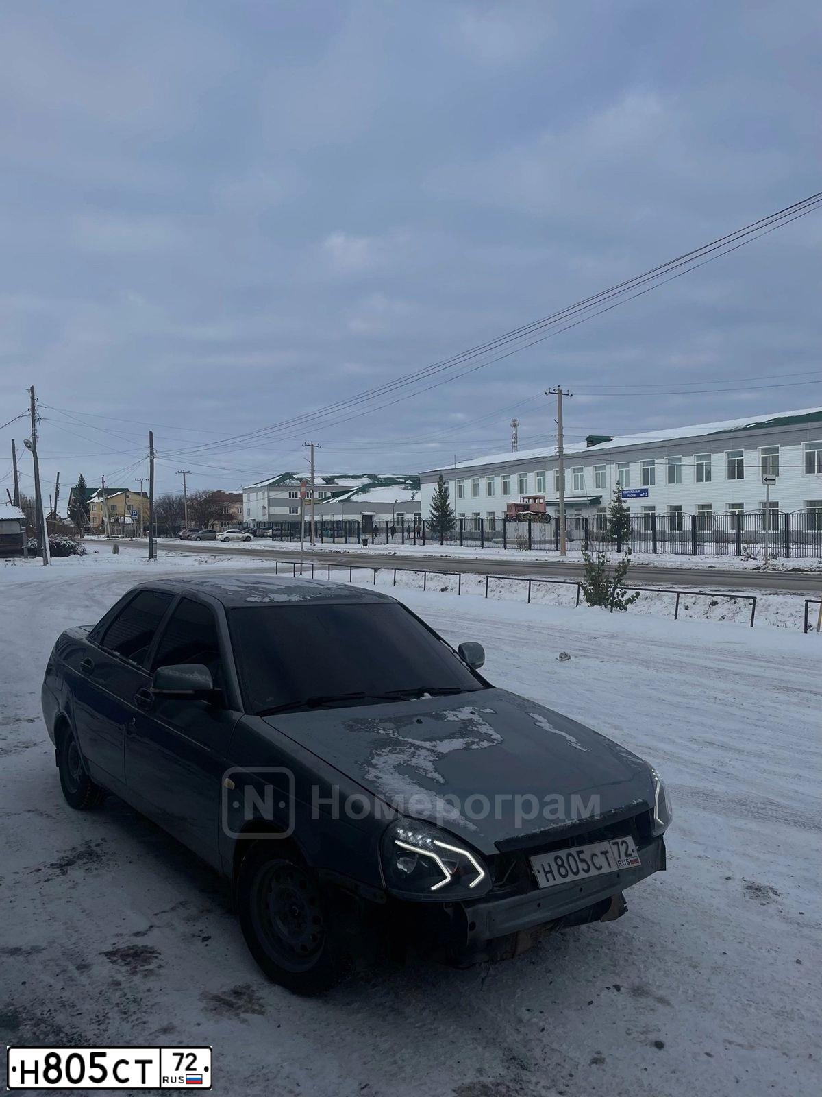 Фото автомобиля LADA 2170 PRIORA, 2009 — госномер Н805СТ72. Цвет: СЕРО-ЗЕЛЕНЫЙ
