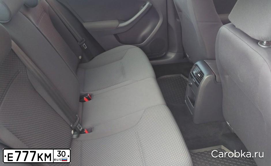 Фото автомобиля VOLKSWAGEN JETTA, 2011 — госномер Е777КМ30. Цвет: ТЕМНО-СЕРЫЙ
