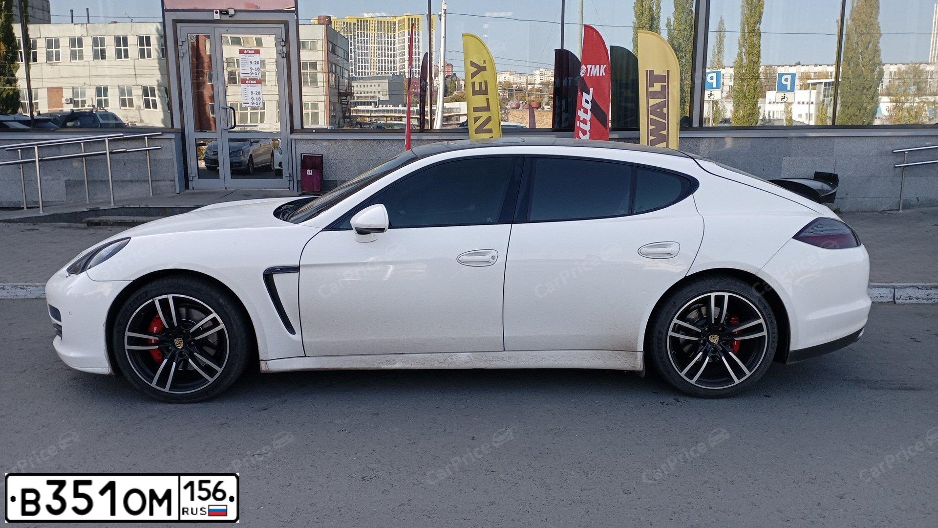 Фото автомобиля PORSCHE PANAMERA, 2009 — госномер Е462ЕЕ164. Цвет: Белый