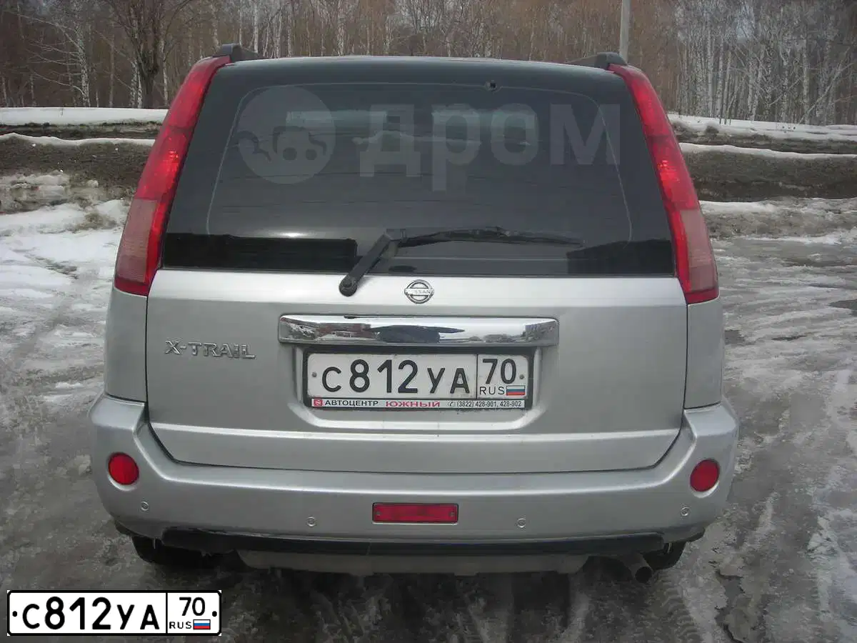 Фото автомобиля NISSAN X-TRAIL, 2004 — госномер О770НУ70. Цвет: СЕРЕБРИСТЫЙ