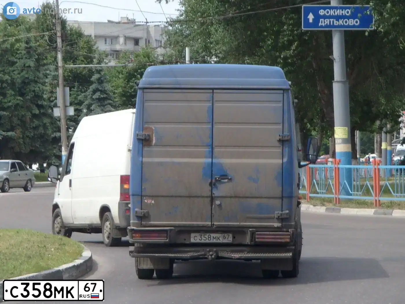 Фото автомобиля MERCEDES LKW 600-920, 1989 — госномер М138ВМ67. Цвет: синий