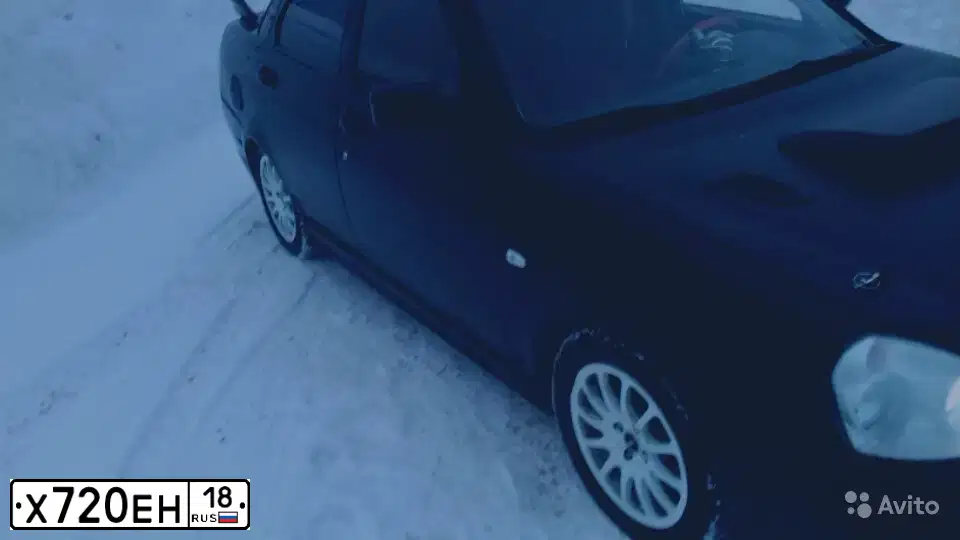 Фото автомобиля LADA 2170 PRIORA, 2008 — госномер Х720ЕН18. Цвет: ГРАФИТОВЫЙ МЕТАЛЛ.
