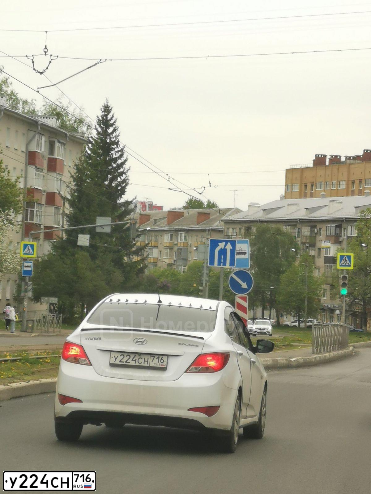 Фото автомобиля HYUNDAI SOLARIS, 2015 — госномер У224СН716. Цвет: ЧЕРНЫЙ