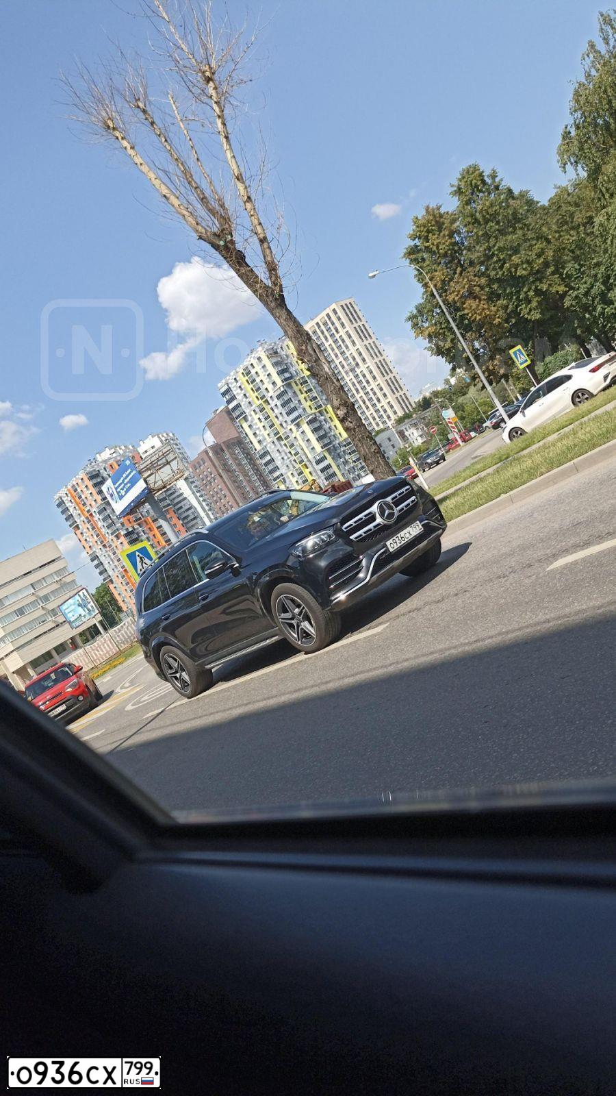 Фото автомобиля MERCEDES GLS-KLASSE, 2019 — госномер С123АТ550. Цвет: ЧЕРНЫЙ