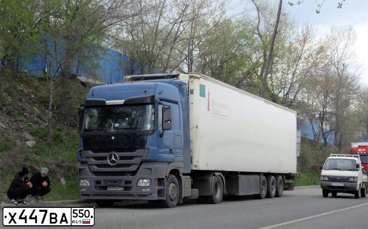 Фото автомобиля MERCEDES ACTROS, 2012 — госномер Х447ВА550. Цвет: синий