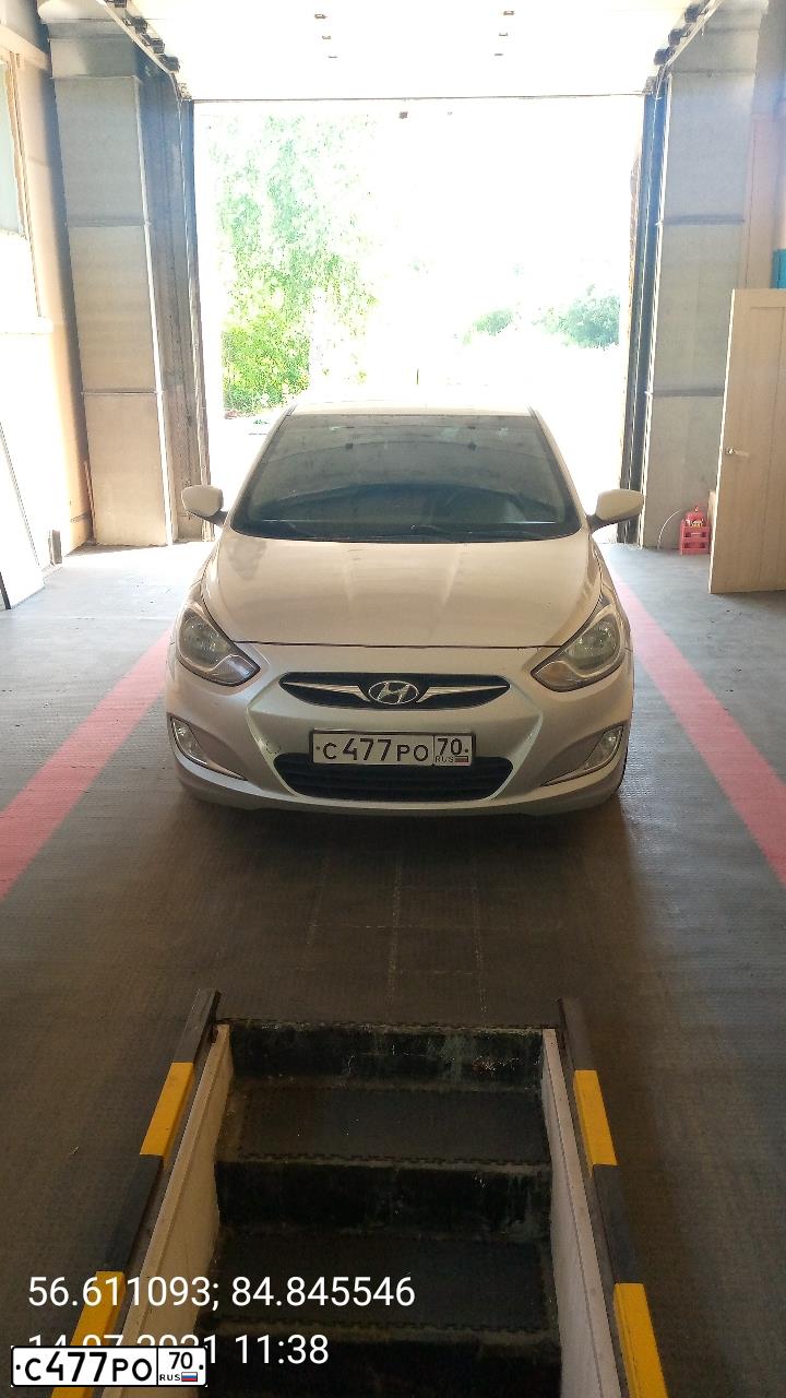 Фото автомобиля HYUNDAI SOLARIS, 2011 — госномер С351НЕ197. Цвет: СЕРЕБРИСТЫЙ
