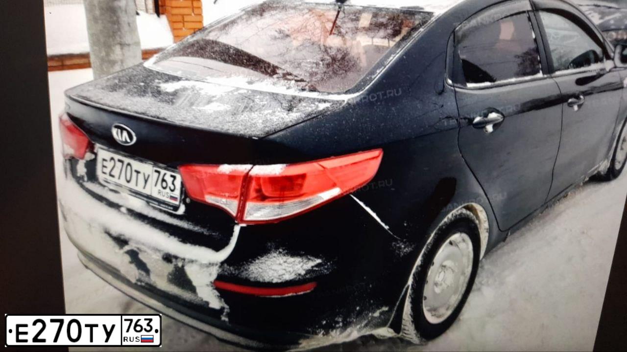 Фото автомобиля KIA RIO, 2015 — госномер Е270ТУ763. Цвет: ЧЕРНЫЙ