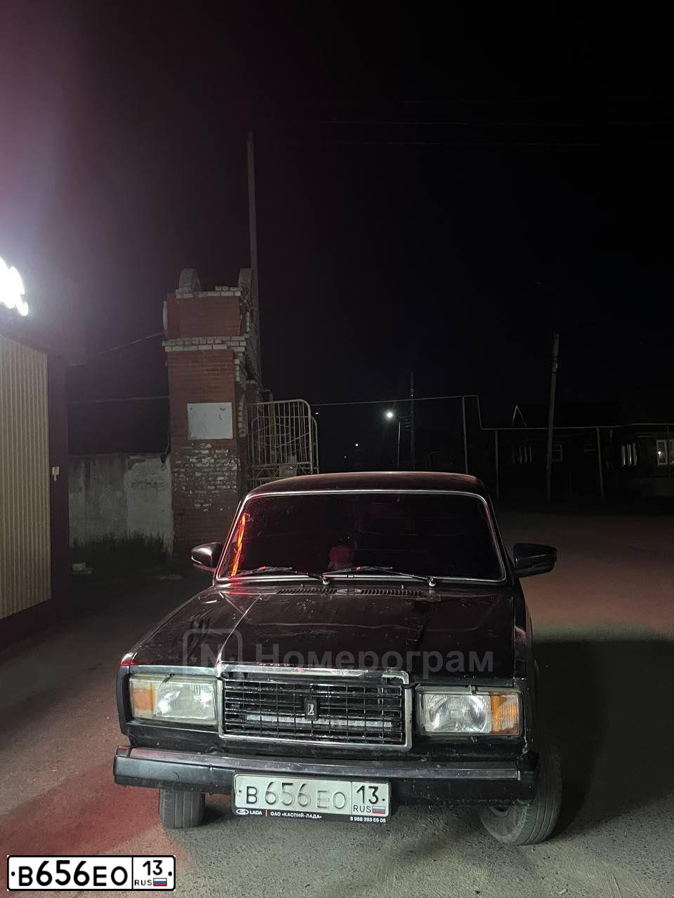 Фото автомобиля LADA 2114 SAMARA, 2003 — госномер В656ЕО13. Цвет: ТЕМНО-ЗЕЛЕНЫЙ