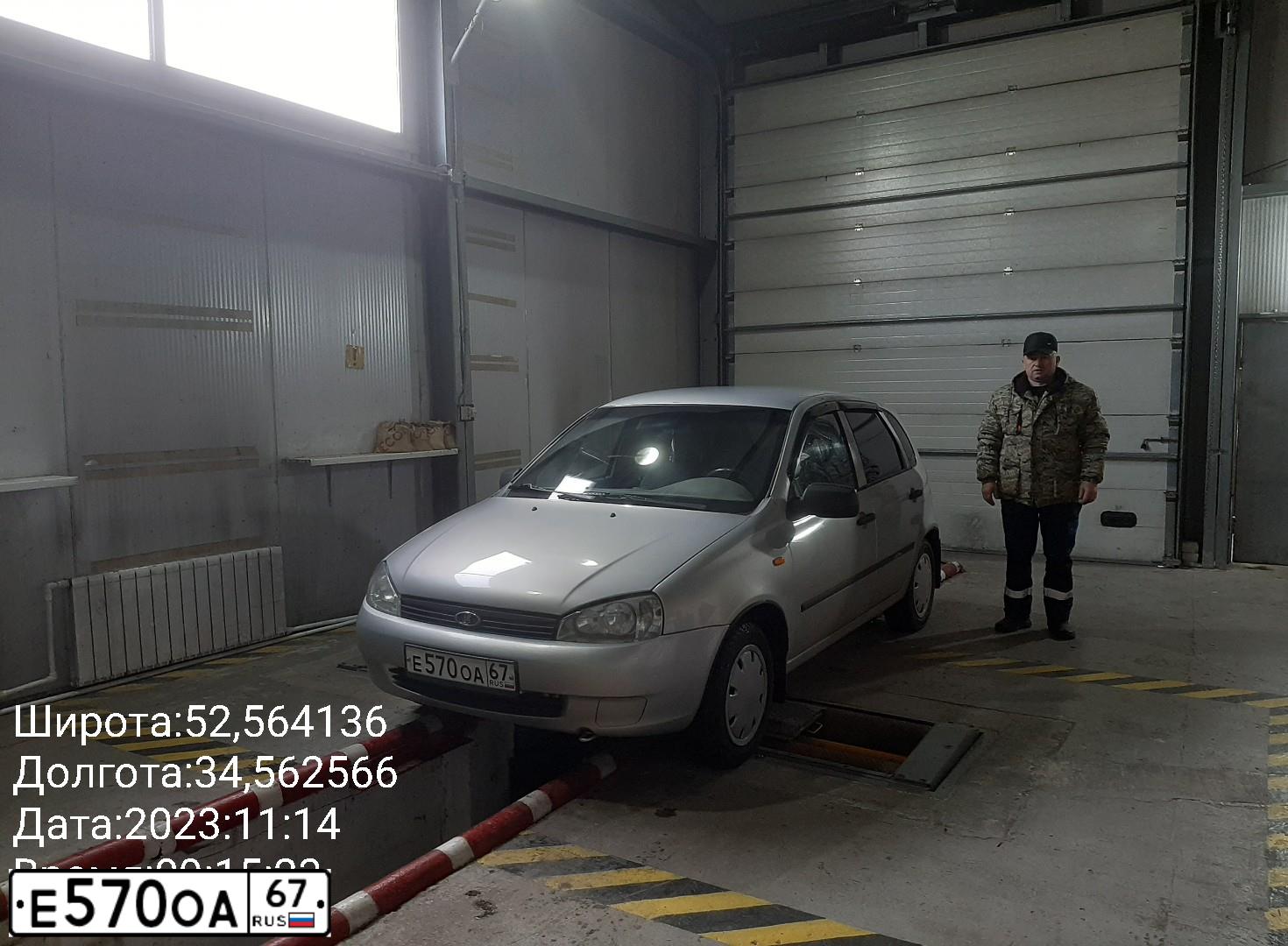 Фото автомобиля LADA KALINA, 2010 — госномер Р482ВЕ32. Цвет: СЕРЕБРИСТЫЙ