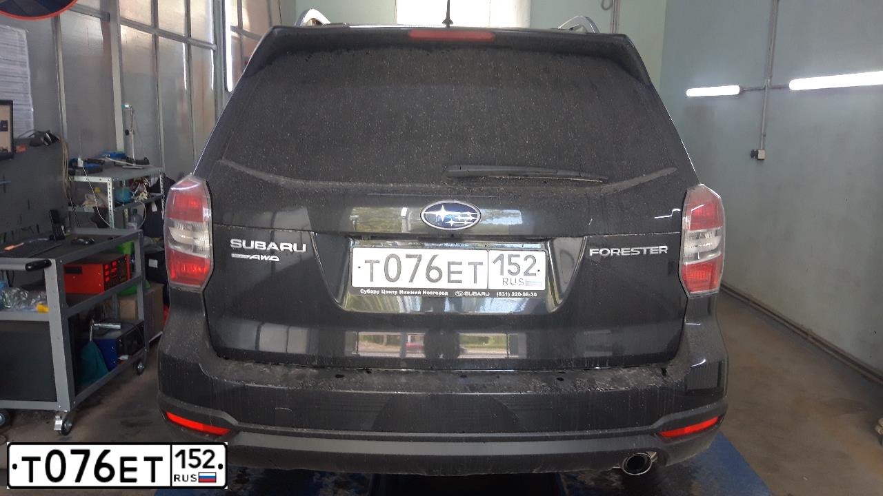 Фото автомобиля SUBARU FORESTER, 2013 — госномер А828НН52. Цвет: ЧЕРНЫЙ