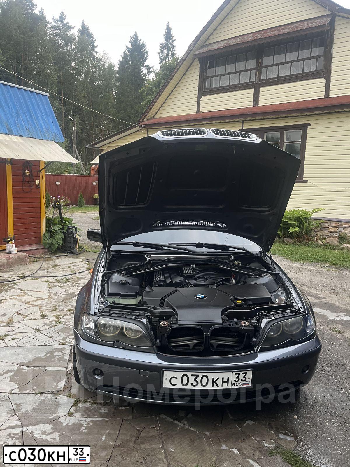 Фото автомобиля BMW 318I, 2002 — госномер Р938УН33. Цвет: СЕРЫЙ