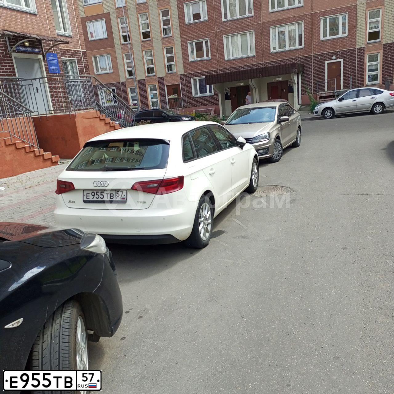 Фото автомобиля AUDI A3, 2014 — госномер Е955ТВ57. Цвет: Белый