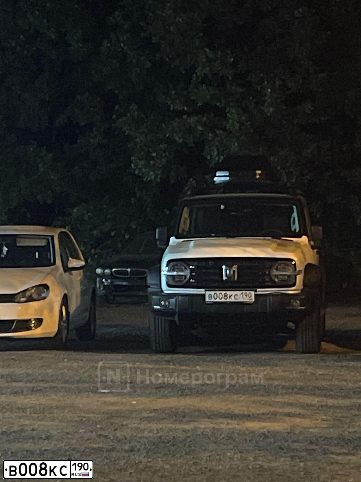 Фото автомобиля MERCEDES VIANO, 2010 — госномер М232ТК21. Цвет: ЧЕРНЫЙ