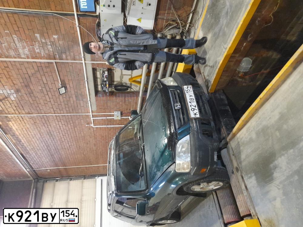 Фото автомобиля HONDA CR-V, 2001 — госномер М313ТХ124. Цвет: ЗЕЛЕНЫЙ