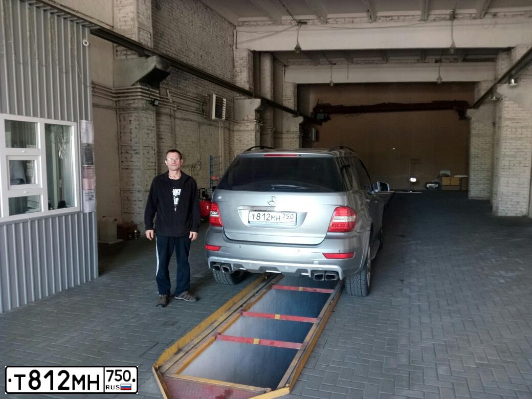 Фото автомобиля MERCEDES-BENZ ML350, 2011 — госномер Р602КТ68. Цвет: СЕРЫЙ