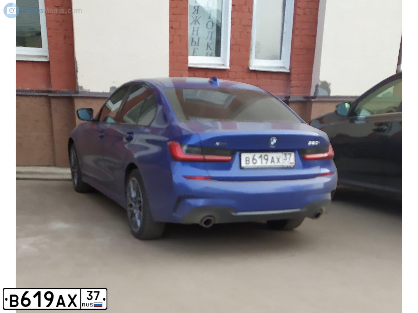 Фото автомобиля BMW SERIE 3, 2019 — госномер А374РХ193. Цвет: синий