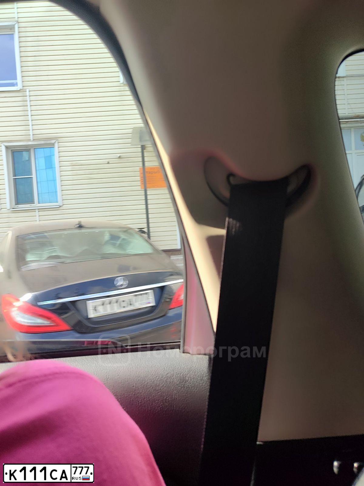 Фото автомобиля HYUNDAI CRETA, 2017 — госномер К111СА777. Цвет: Серый
