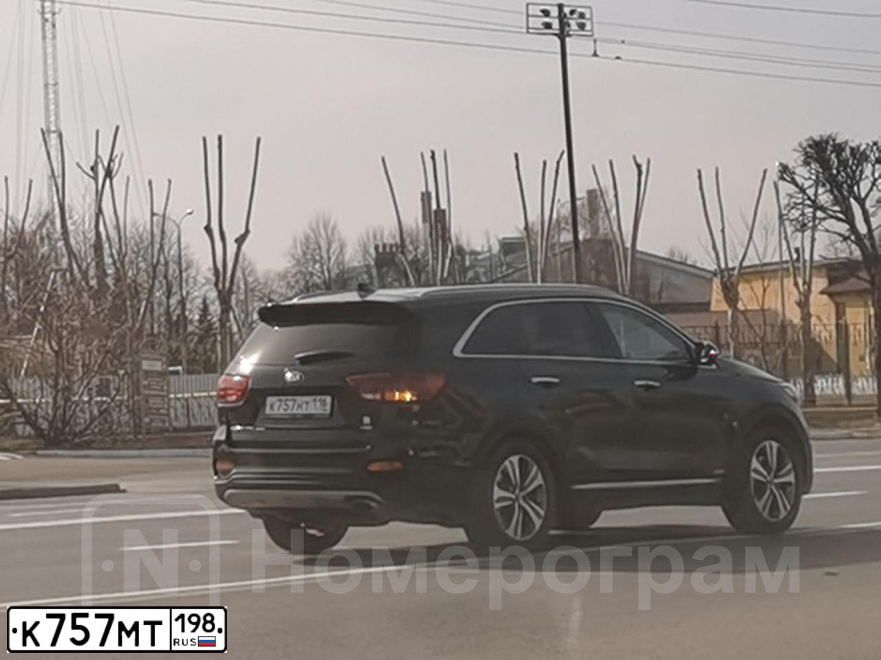 Фото автомобиля CHERY TIGGO, 2020 — госномер К757МТ198. Цвет: КРАСНЫЙ ЧЕРНЫЙ