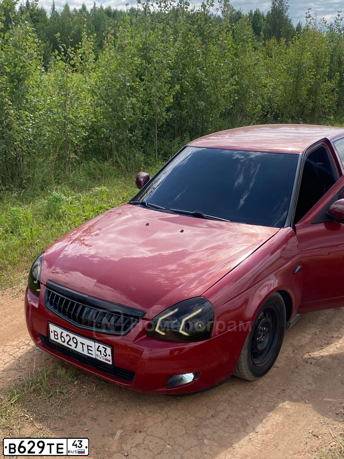 Фото автомобиля LADA 2172 PRIORA, 2008 — госномер В629ТЕ43. Цвет: Красный
