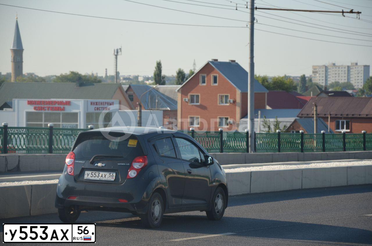 Фото автомобиля CHEVROLET SPARK, 2013 — госномер У553АХ56. Цвет: ЧЕРНЫЙ