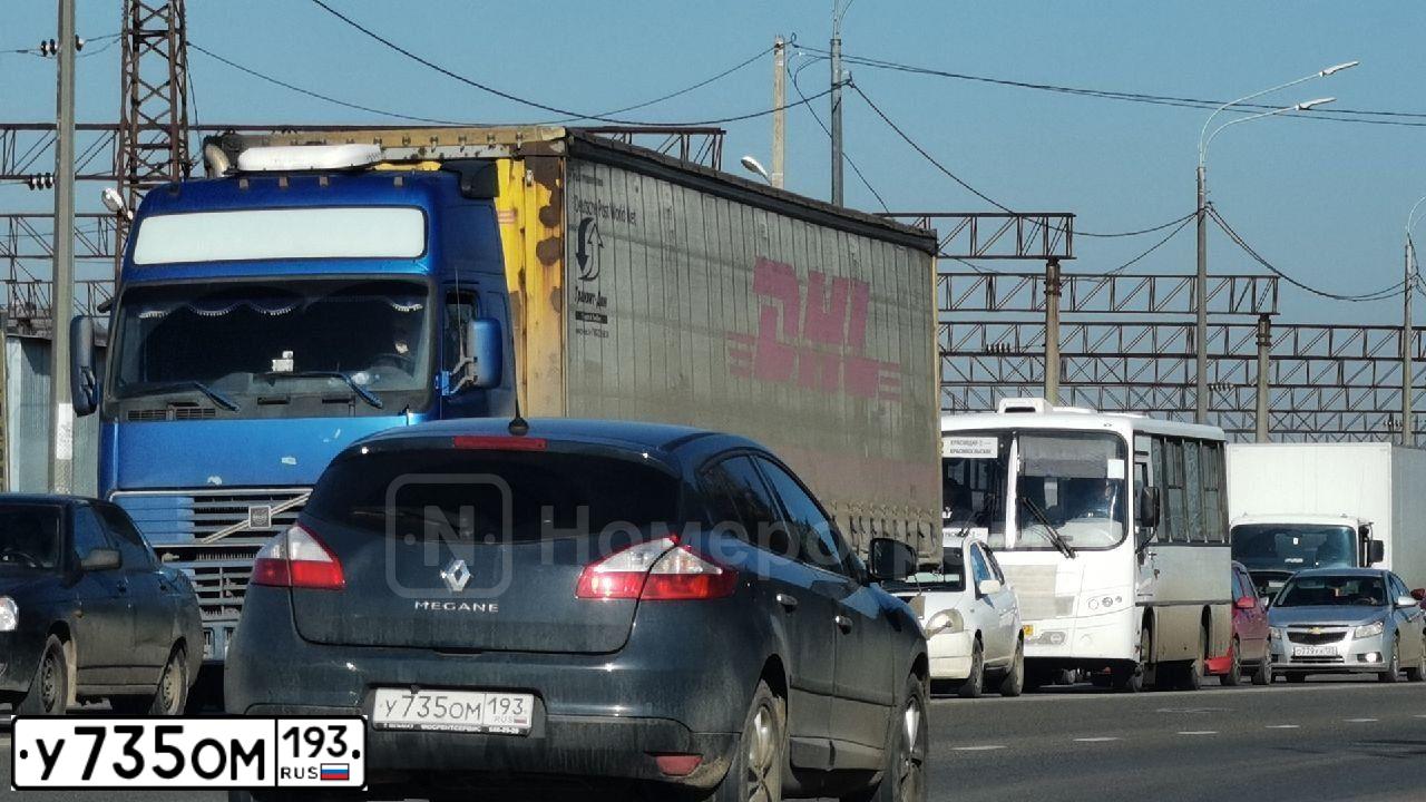 Фото автомобиля RENAULT MEGANE, 2013 — госномер У735ОМ193. Цвет: голубой