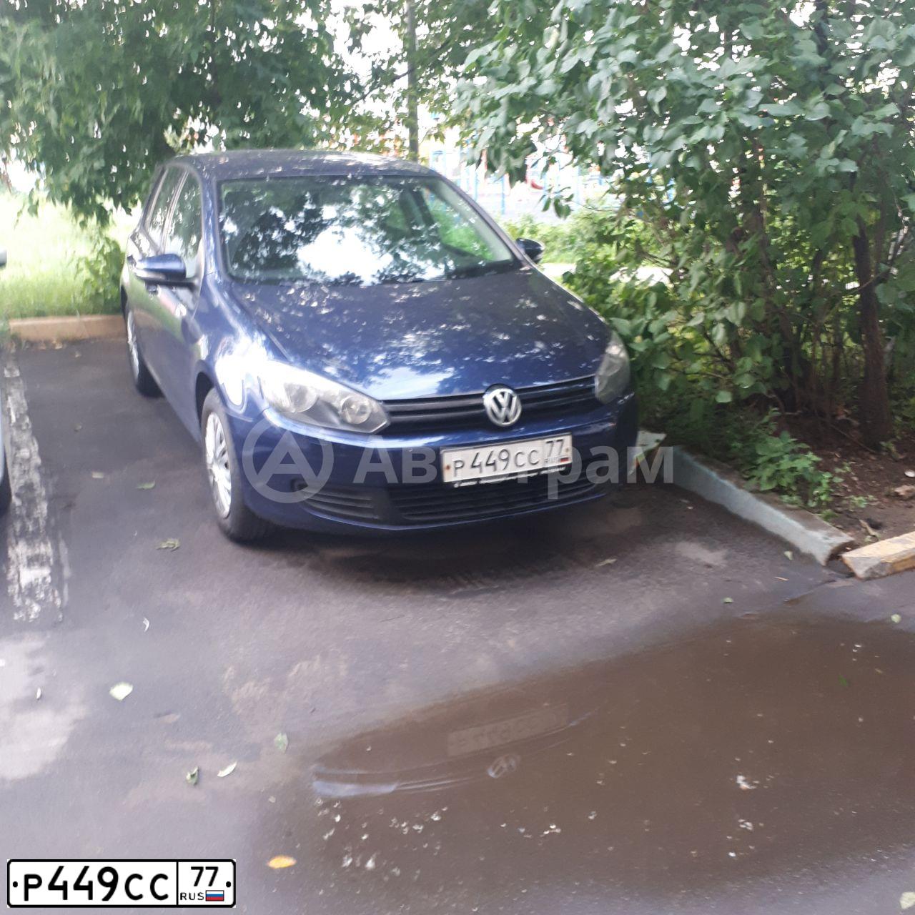 Фото автомобиля VOLKSWAGEN GOLF, 2012 — госномер Р449СС77. Цвет: СИНИЙ ТЕМНЫЙ
