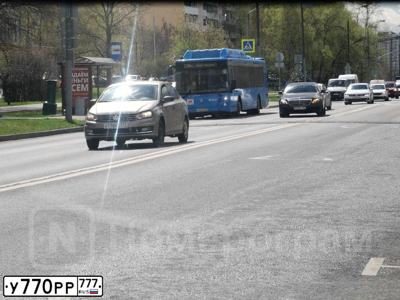 Фото автомобиля MAZDA 6, 2016 — госномер У770РР777. Цвет: СИНИЙ