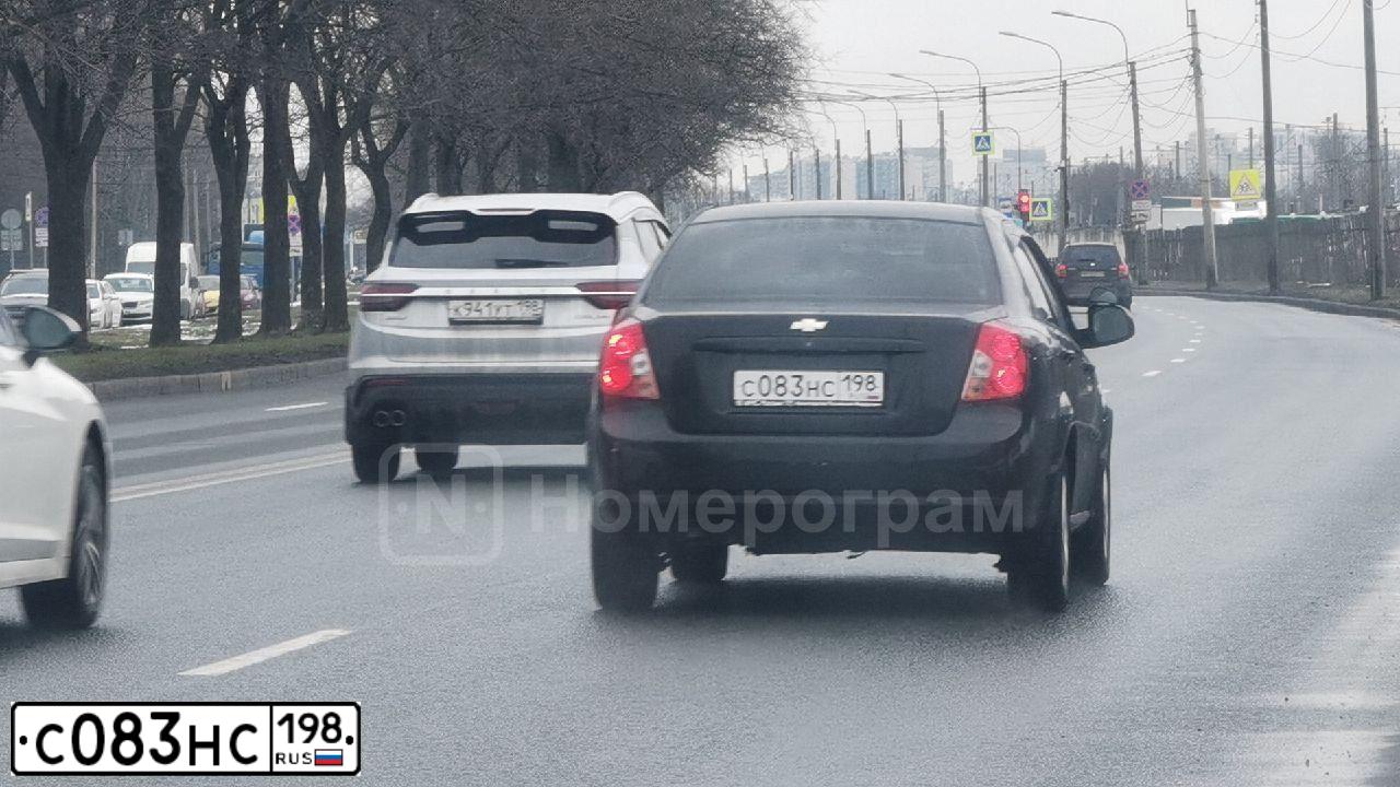Фото автомобиля CHEVROLET LACETTI, 2011 — госномер С083НС198. Цвет: ЧЕРНЫЙ