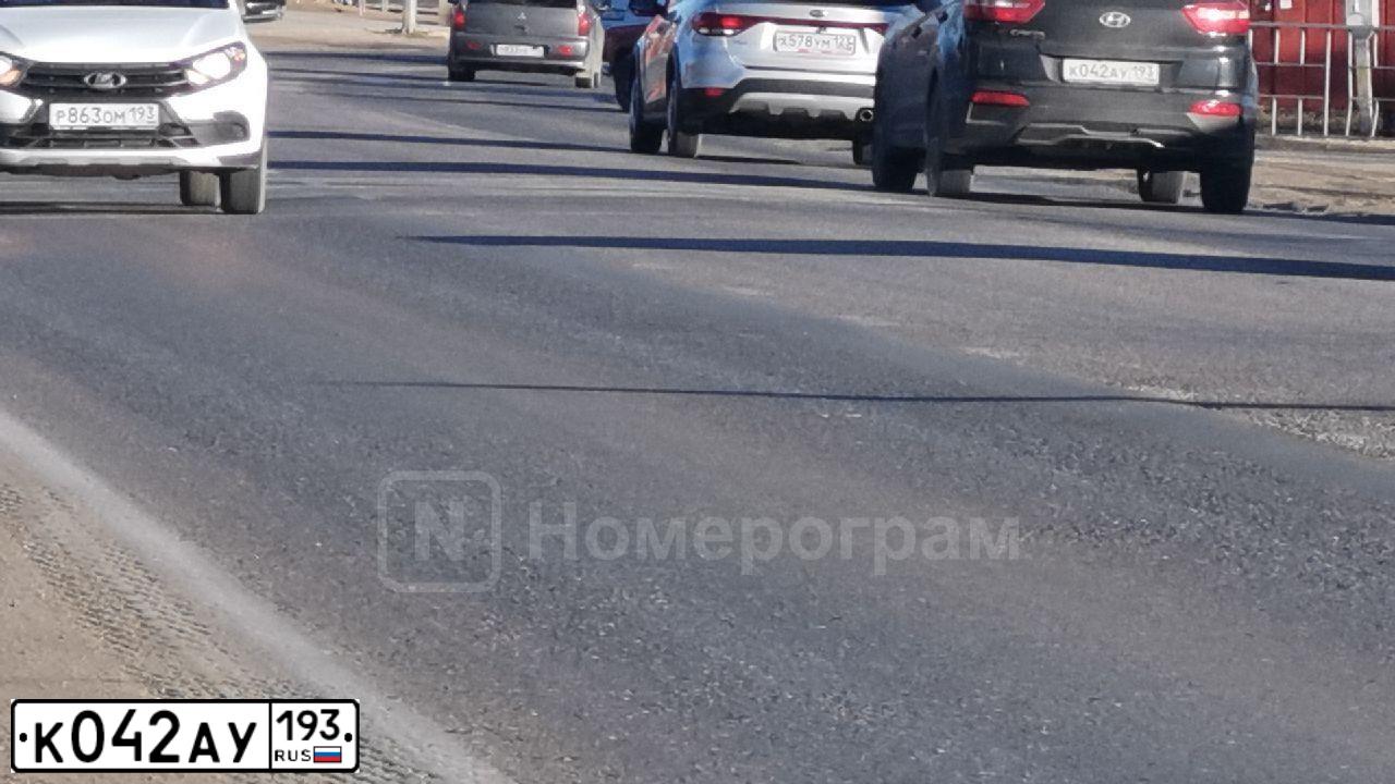 Фото автомобиля HYUNDAI CRETA, 2020 — госномер К042АУ193. Цвет: ЧЕРНЫЙ