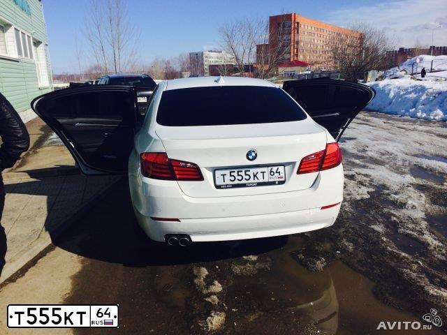Фото автомобиля BMW X6, 2016 — госномер Т555КТ64. Цвет: БЕЛЫЙ МЕТАЛЛИК
