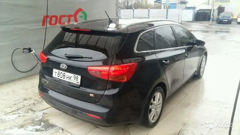 Фото автомобиля MITSUBISHI LANCER, 2007 — госномер Т404АЕ198. Цвет: синий