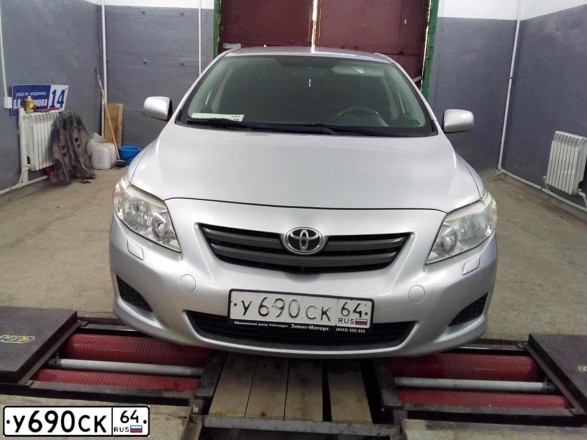 Фото автомобиля LADA 2114 SAMARA, 2004 — госномер У690СК64. Цвет: СЕРЕБРИСТЫЙ