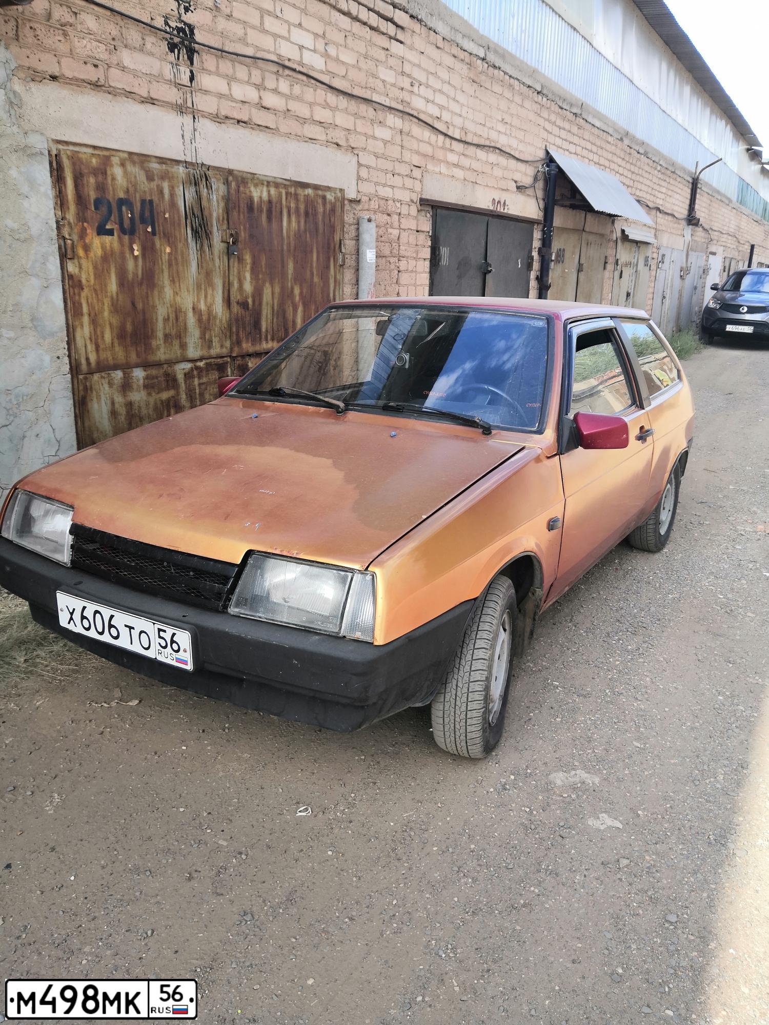 Фото автомобиля LADA 2108 SAMARA, 1997 — госномер Р163ЕН56. Цвет: КРАСНЫЙ ОРАНЖЕВЫЙ