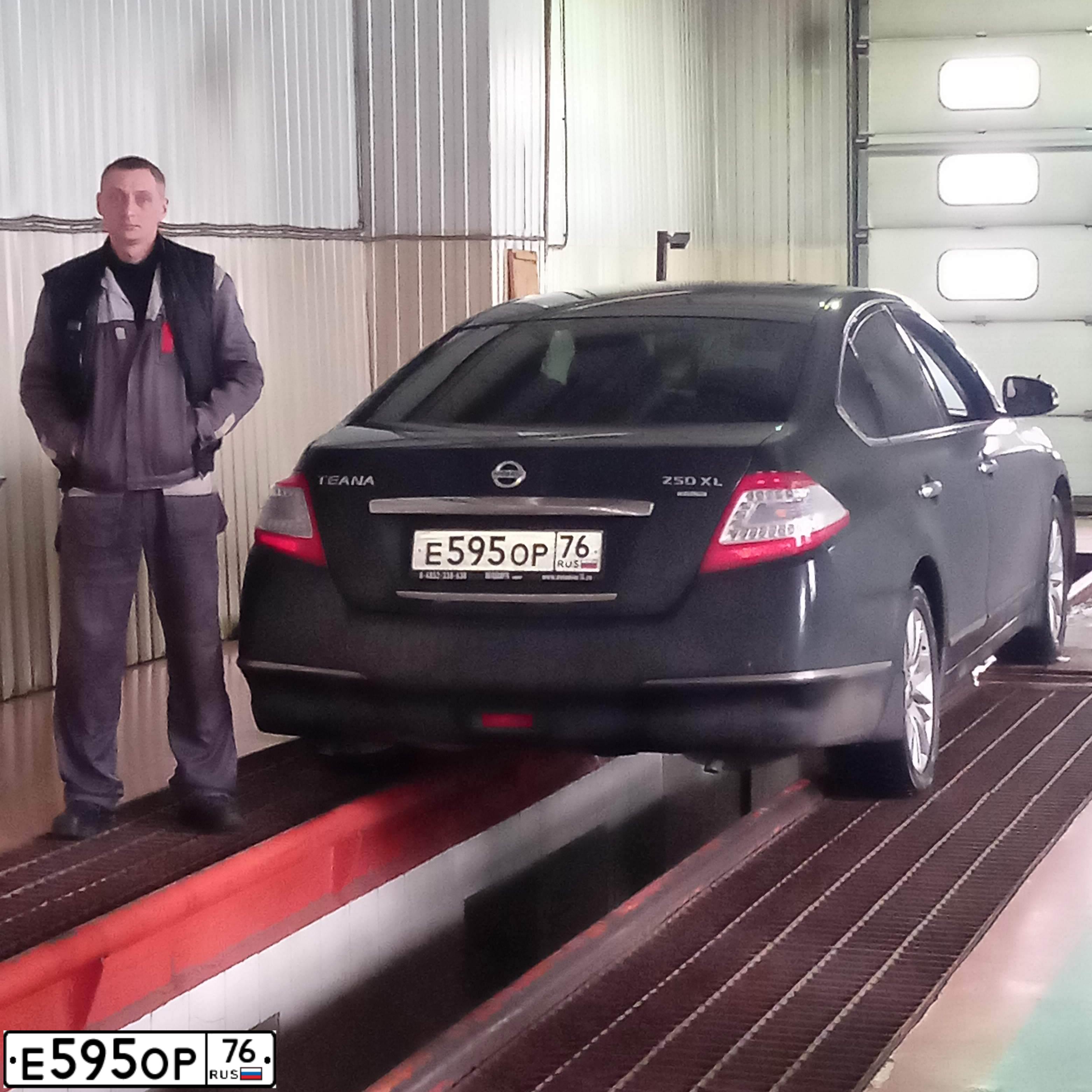 Фото автомобиля NISSAN TEANA, 2011 — госномер В442РК197. Цвет: ЧЕРНЫЙ