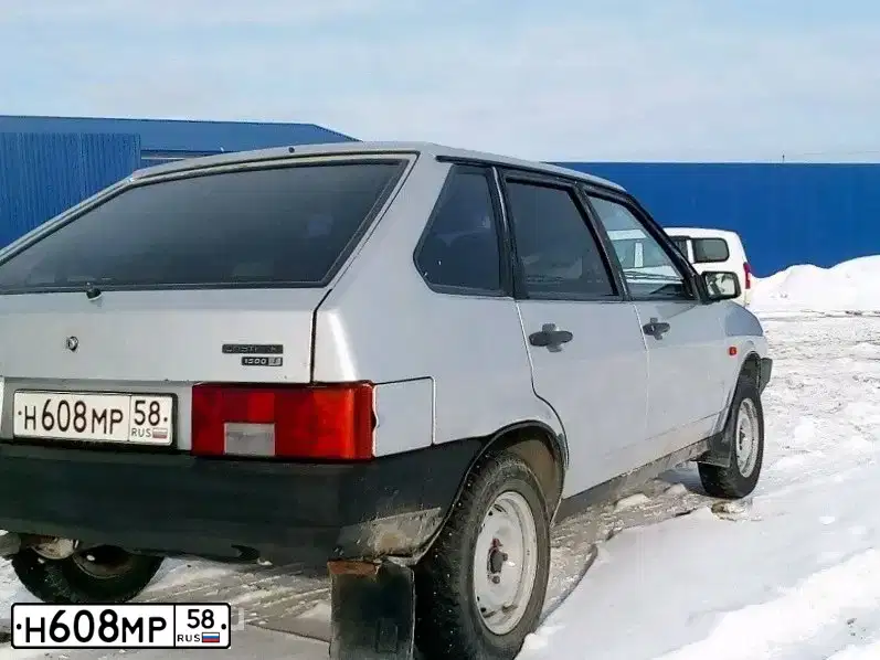Фото автомобиля LADA 2109 SAMARA, 2003 — госномер Н608МР58. Цвет: СВЕТЛО-СЕРЕБ МЕТАЛИК