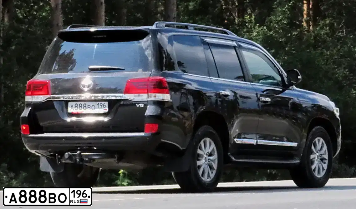 Фото автомобиля TOYOTA LANDCRUISER 200, 2017 — госномер М177ЕА196. Цвет: ЧЕРНЫЙ