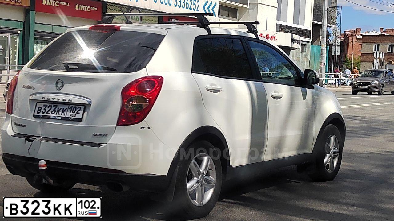 Фото автомобиля SSANGYONG ACTYON, 2012 — госномер В323КК102. Цвет: Белый