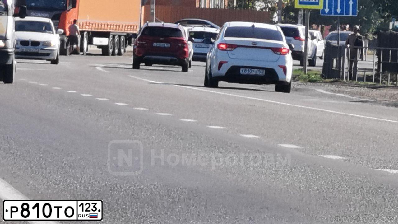 Фото автомобиля KIA MAGENTIS / OPTIMA, 2016 — госномер Е219АА799. Цвет: синий