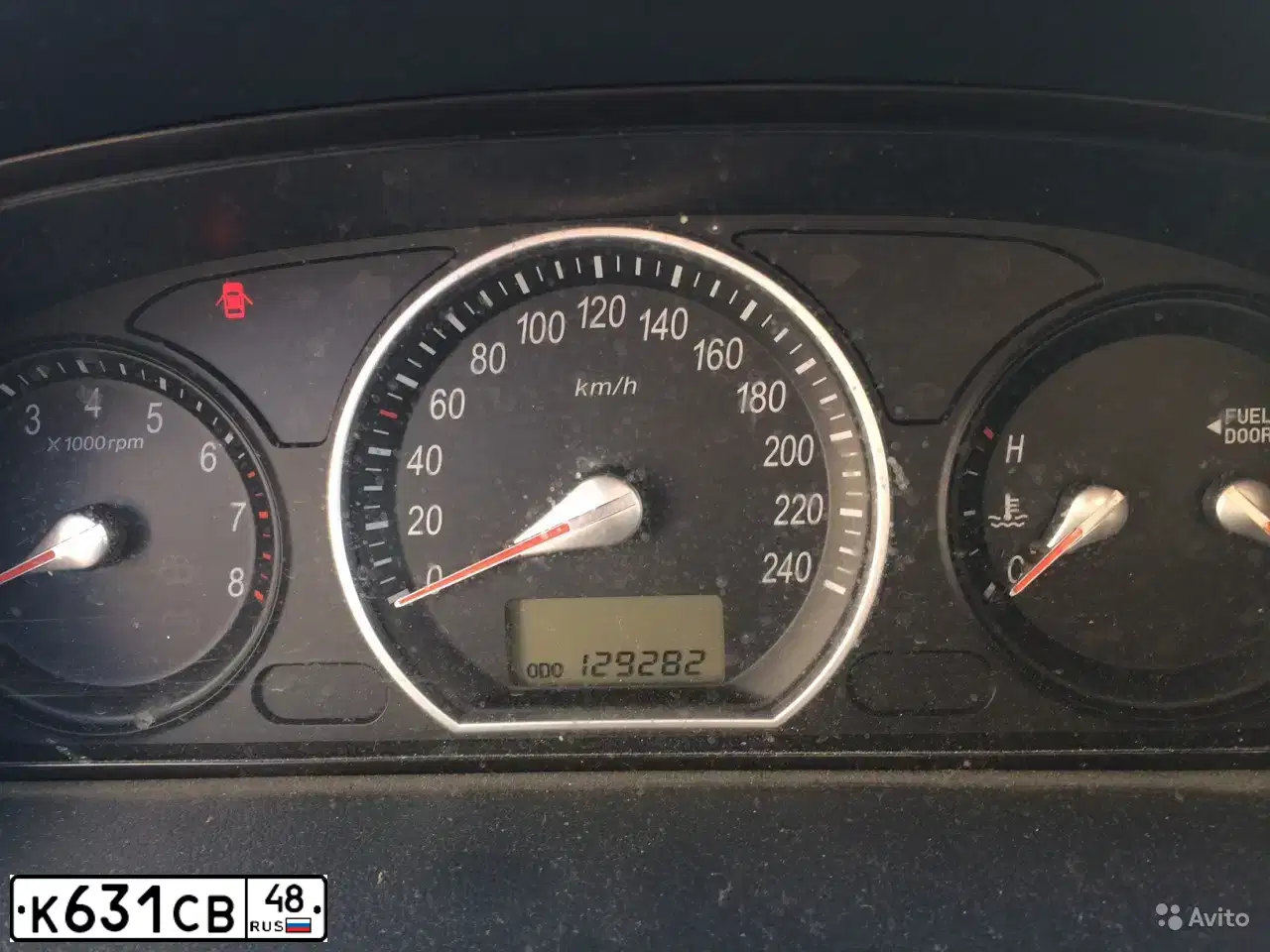 Фото автомобиля HYUNDAI SONATA, 2005 — госномер М163ХА164
