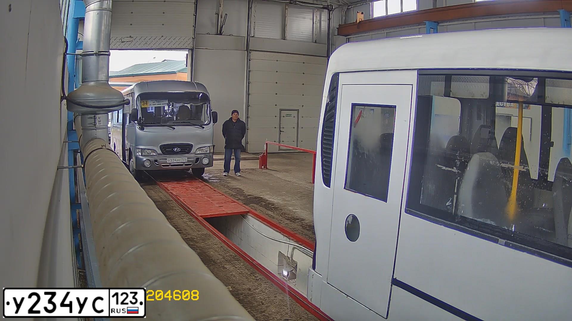 Фото автомобиля HYUNDAI COUNTY, 2012 — госномер Р027ТХ790