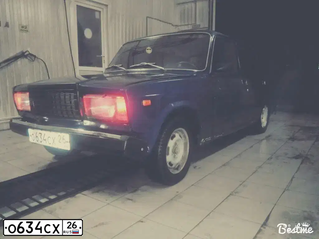 Фото автомобиля LADA 2107, 1998 — госномер К277ХХ77. Цвет: СИНИЙ