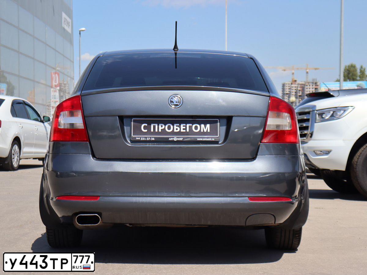 Фото автомобиля SKODA OCTAVIA, 2011 — госномер Е606ТЕ156. Цвет: ТЕМНО-СЕРЫЙ