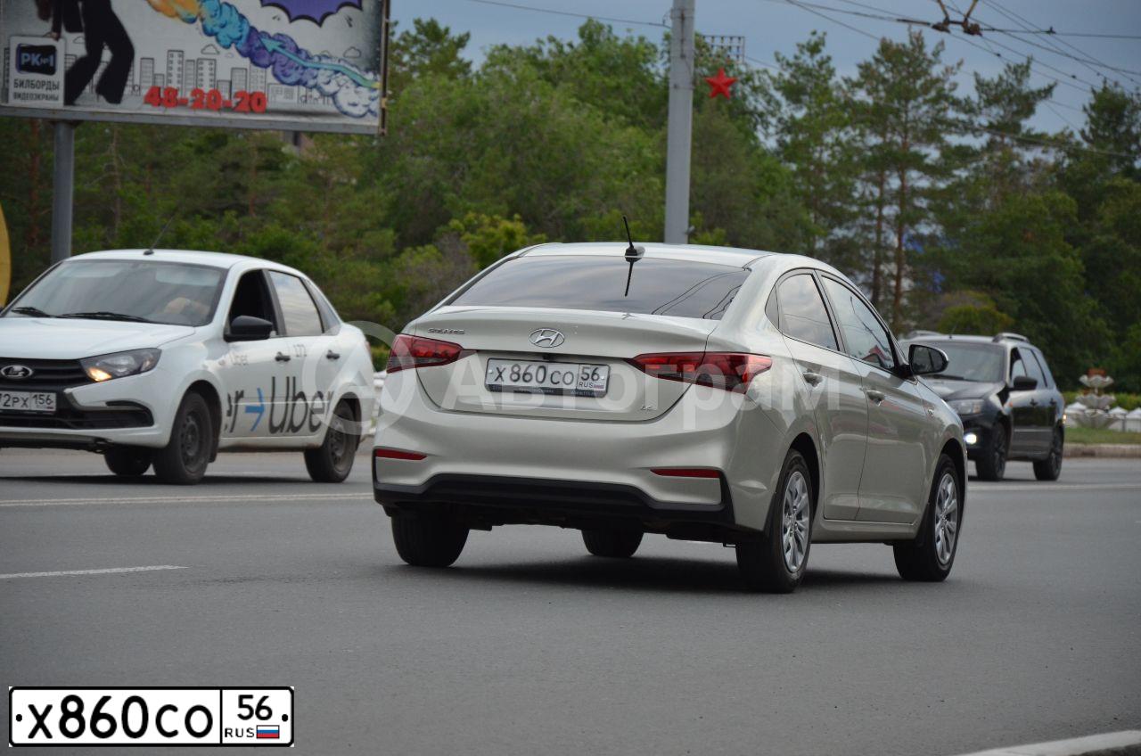Фото автомобиля HYUNDAI SOLARIS, 2018 — госномер Х860СО56. Цвет: БЕЖЕВЫЙ
