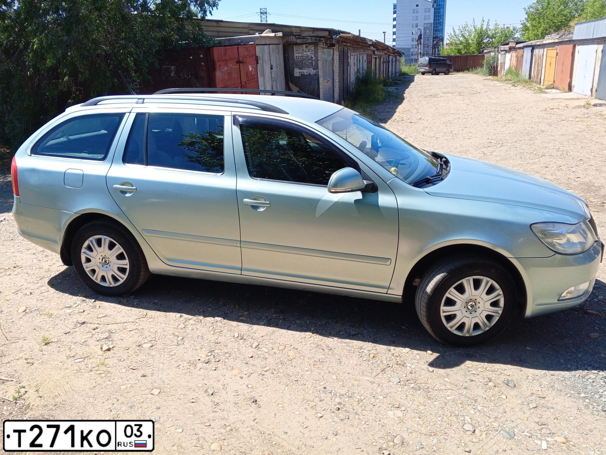 Фото автомобиля SKODA OCTAVIA, 2012 — госномер Т271КО03. Цвет: БЛЕКЛО-ЗЕЛЕНЫЙ