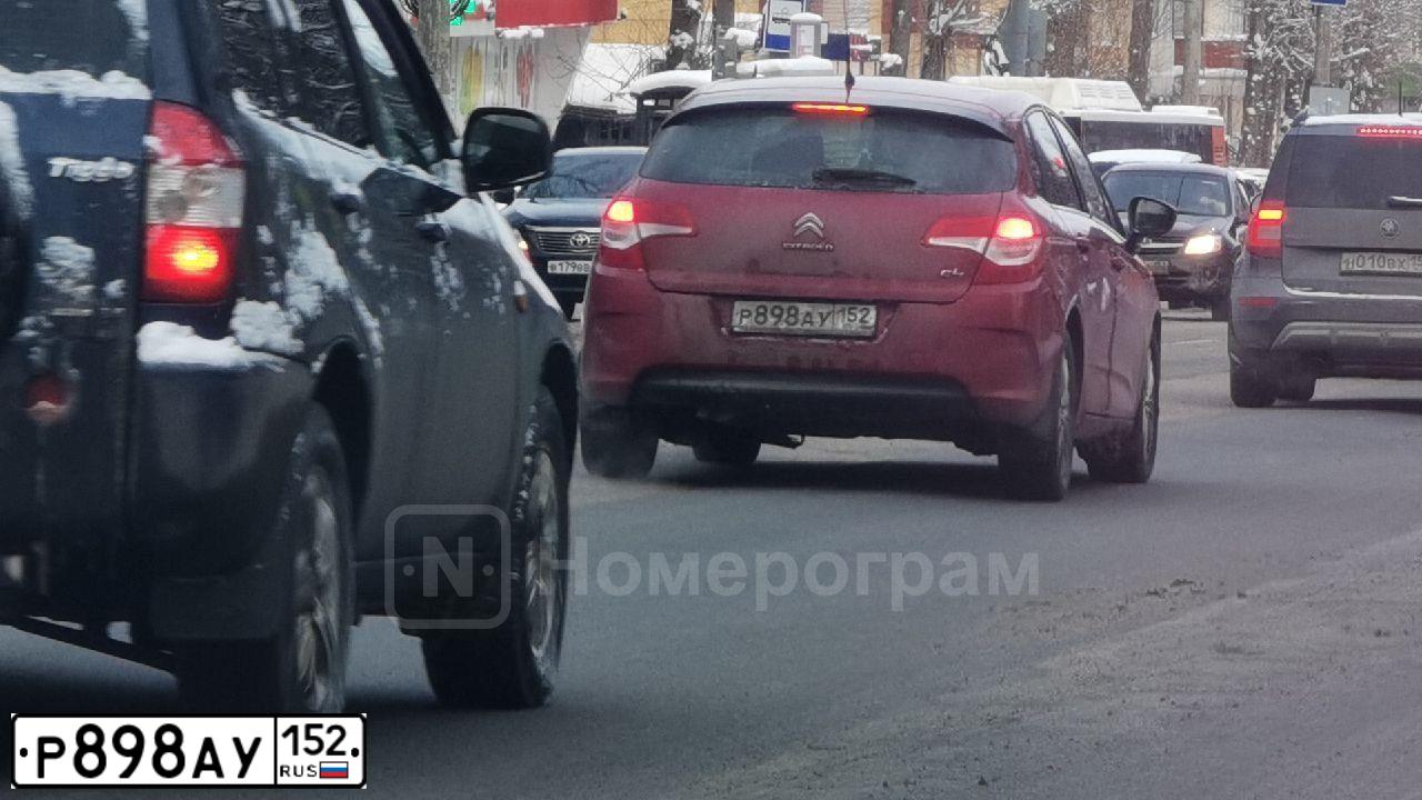 Фото автомобиля CITROEN C4, 2011 — госномер Р898АУ152. Цвет: Красный