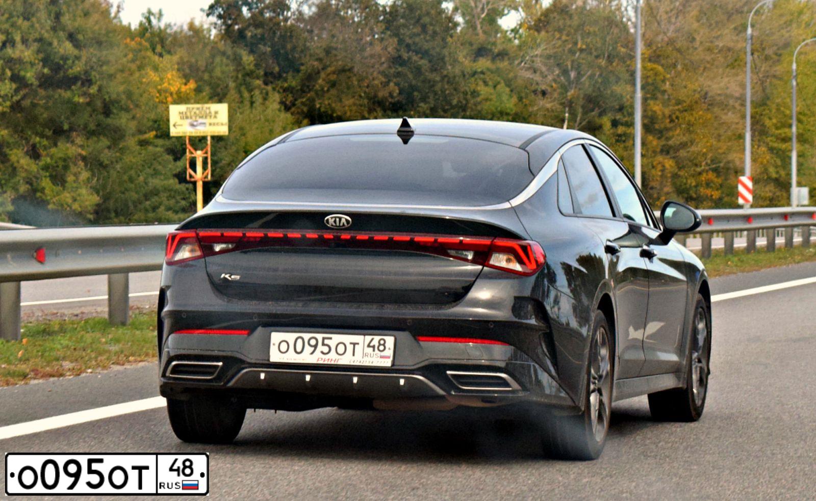 Фото автомобиля KIA CARNIVAL, 2021 — госномер М514УВ790